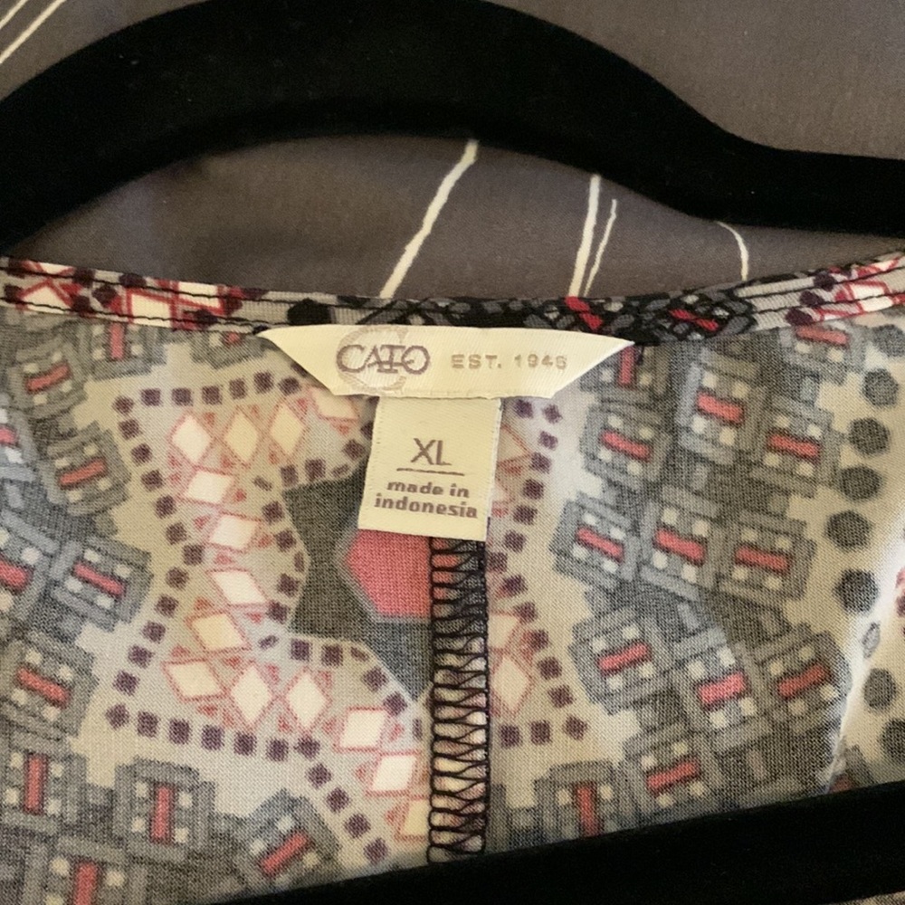 Pullover Top - Picture 4 of 5